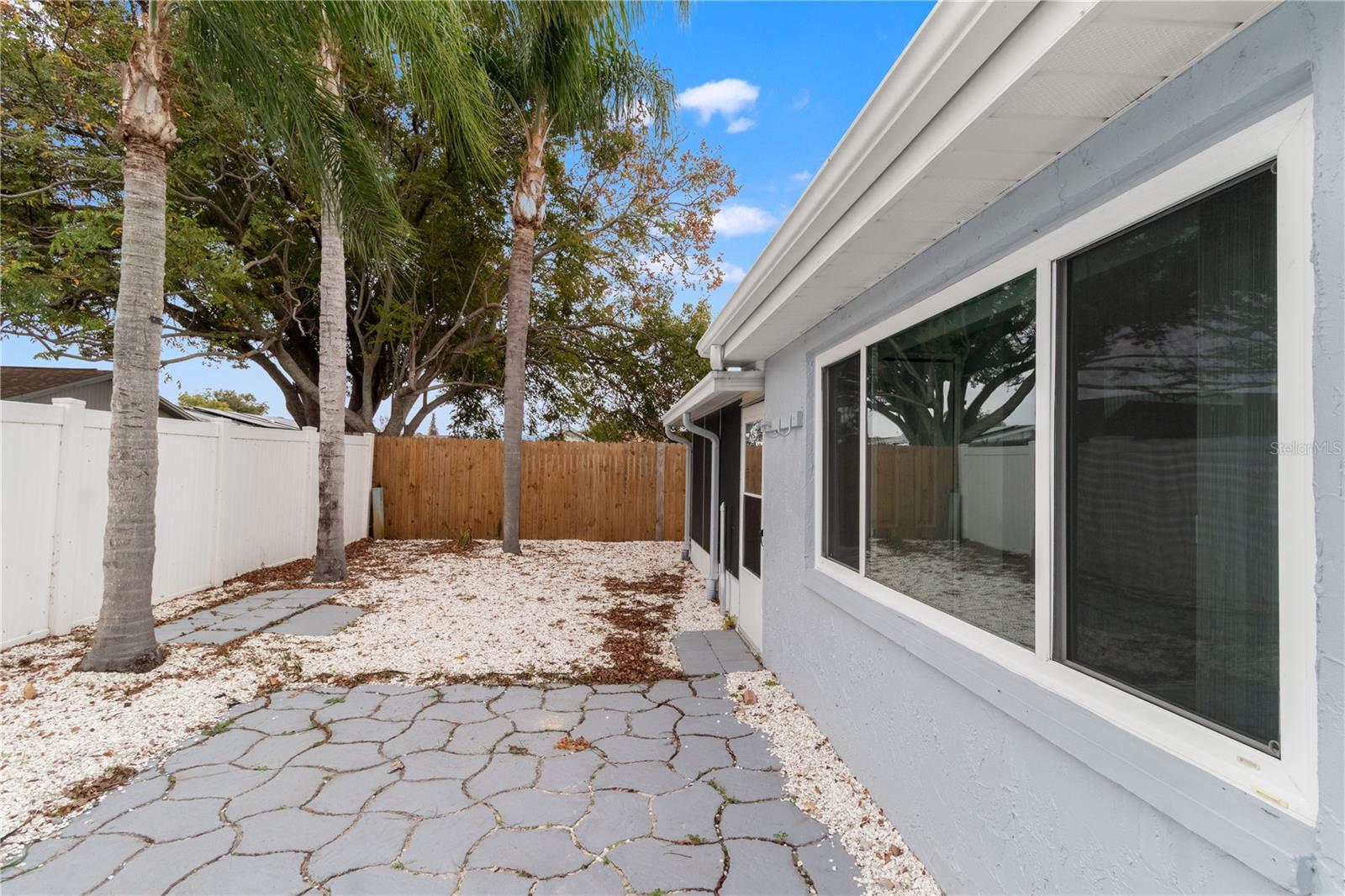 EMBASSY HILLS - Residential Lease