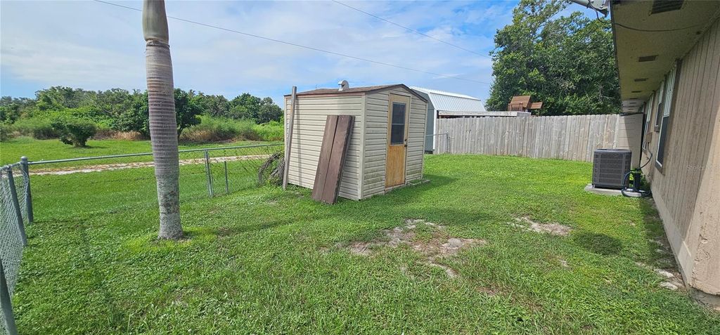 Photo of 613 45th Street E, Palmetto, FL 34221 (MLS # A4665530)