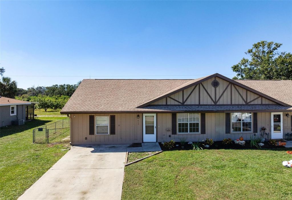 Photo of 613 45th Street E, Palmetto, FL 34221 (MLS # A4665530)