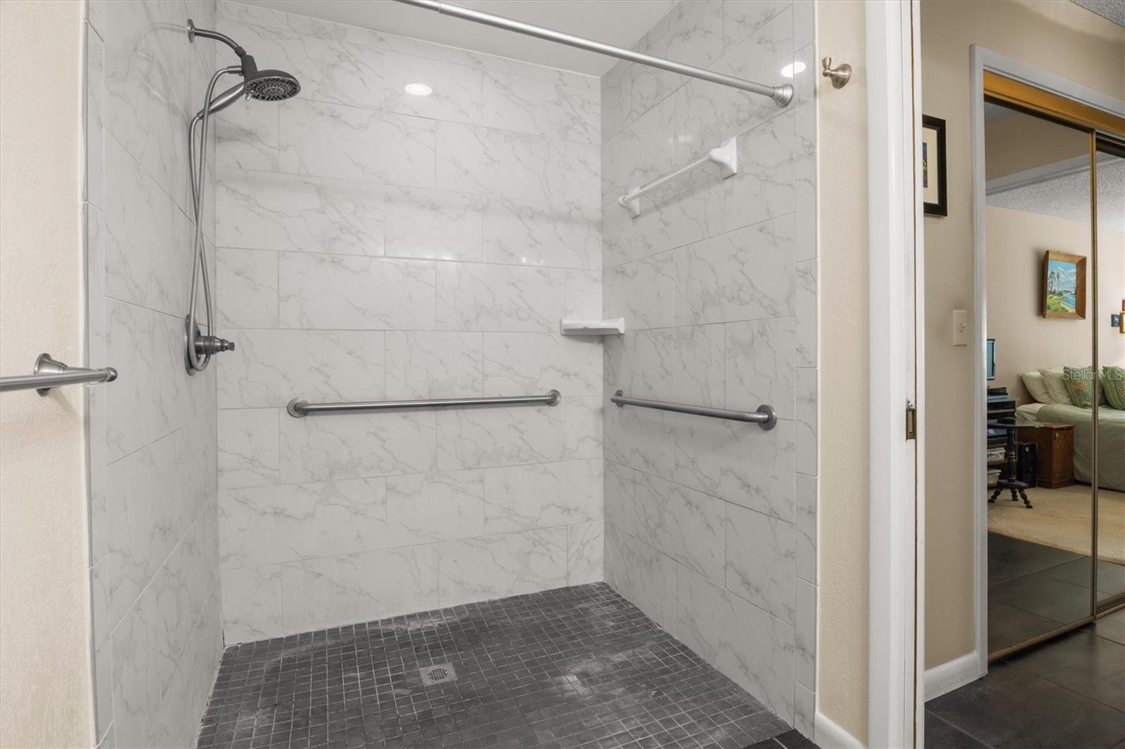 CREEK WOODS CONDO - Residential