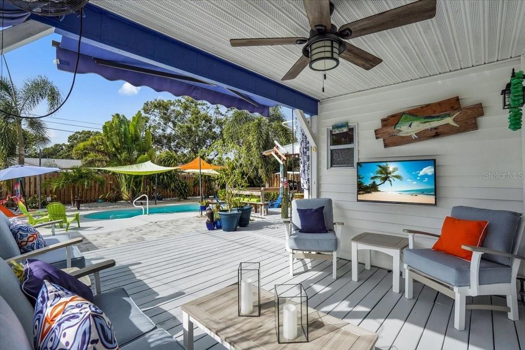 Photo of 801 Gray Street S, Gulfport, FL 33707 (MLS # TB8452617)