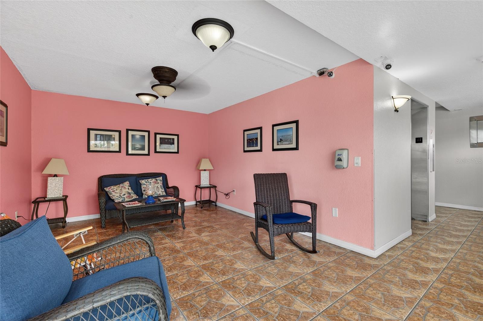 RIVERSIDE - Residential