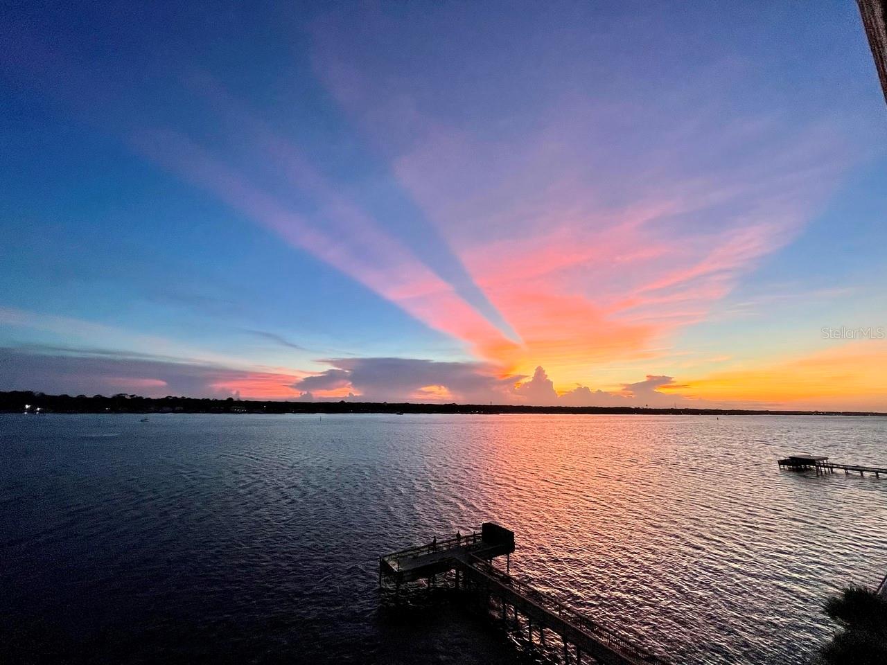 RIVERSIDE - Residential