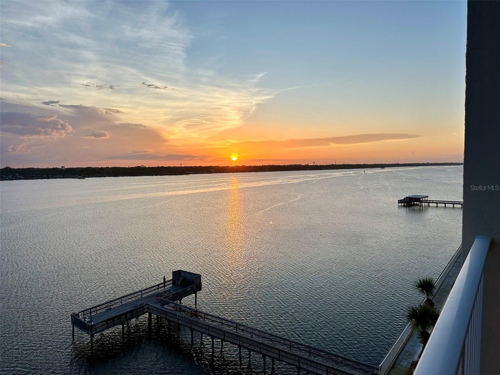 RIVERSIDE - Residential