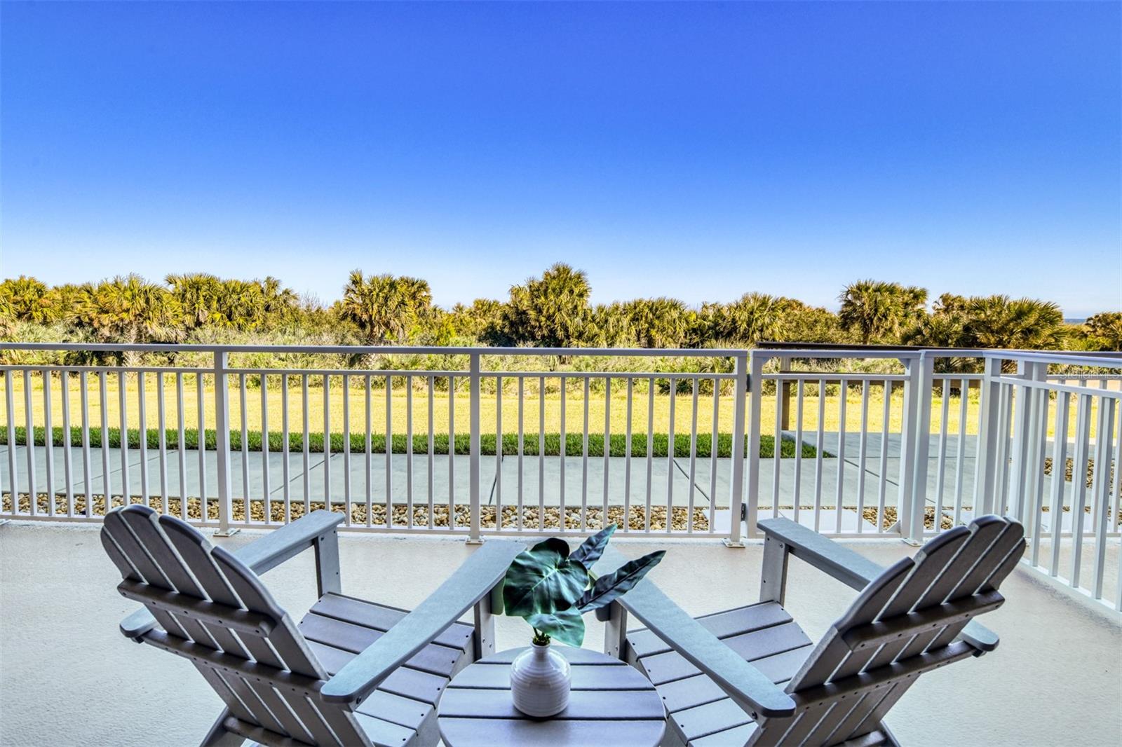 SURFCLUB - Residential