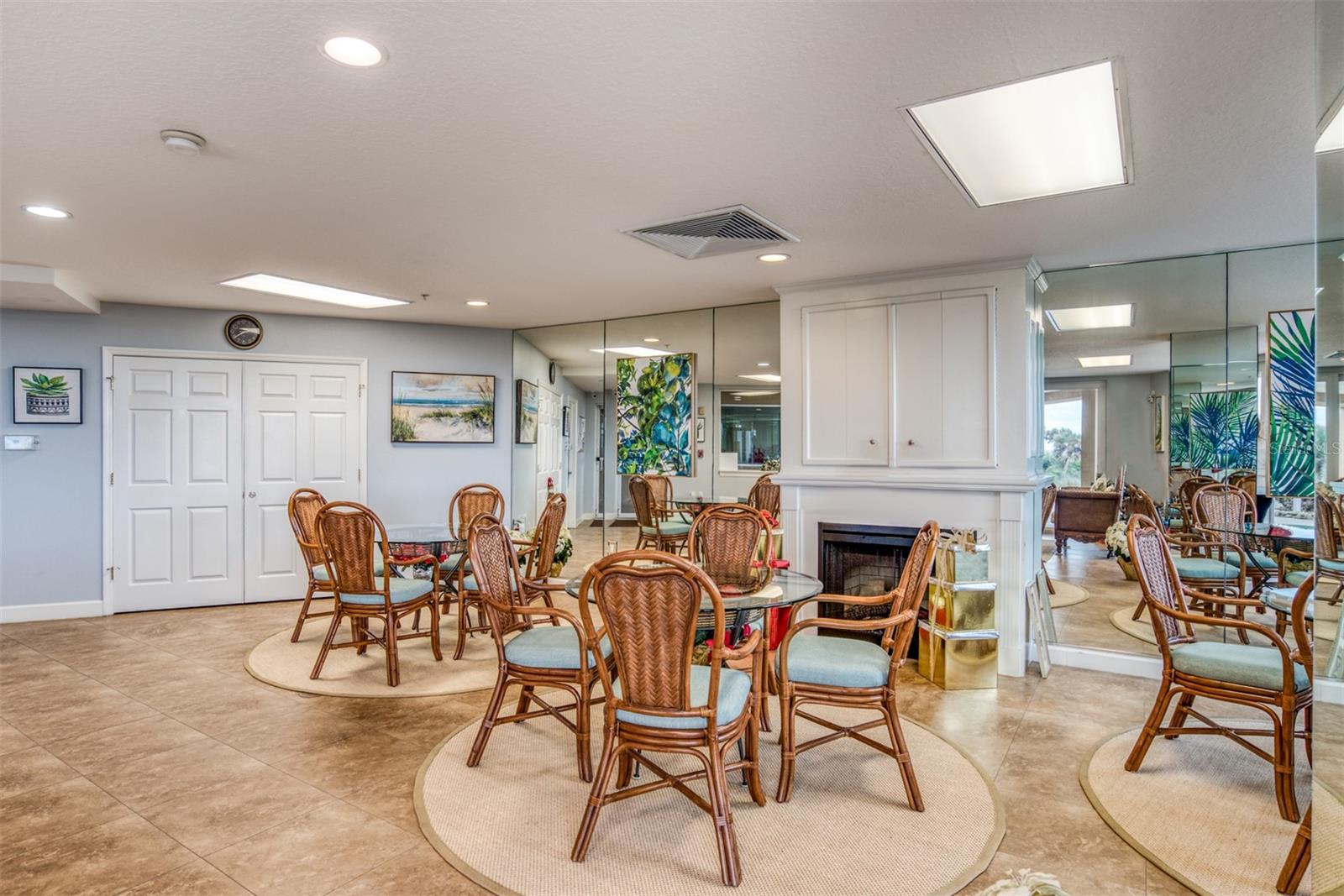 SURFCLUB - Residential