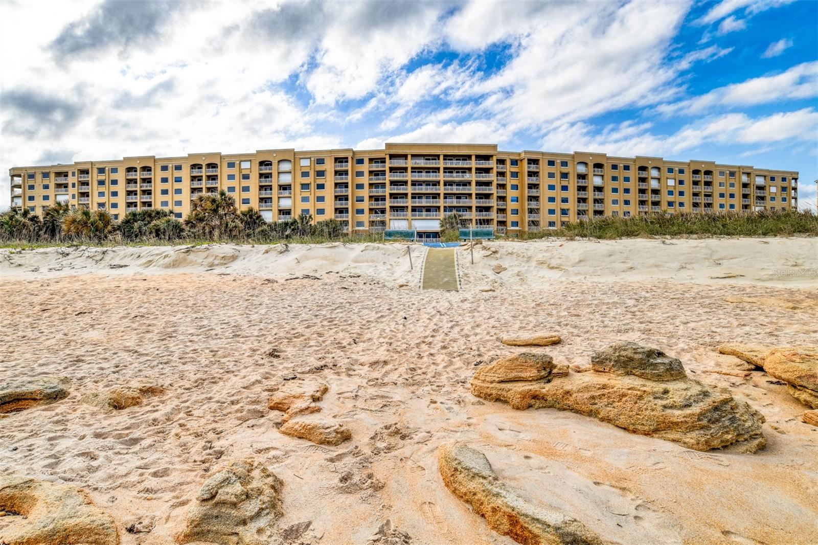 SURFCLUB - Residential