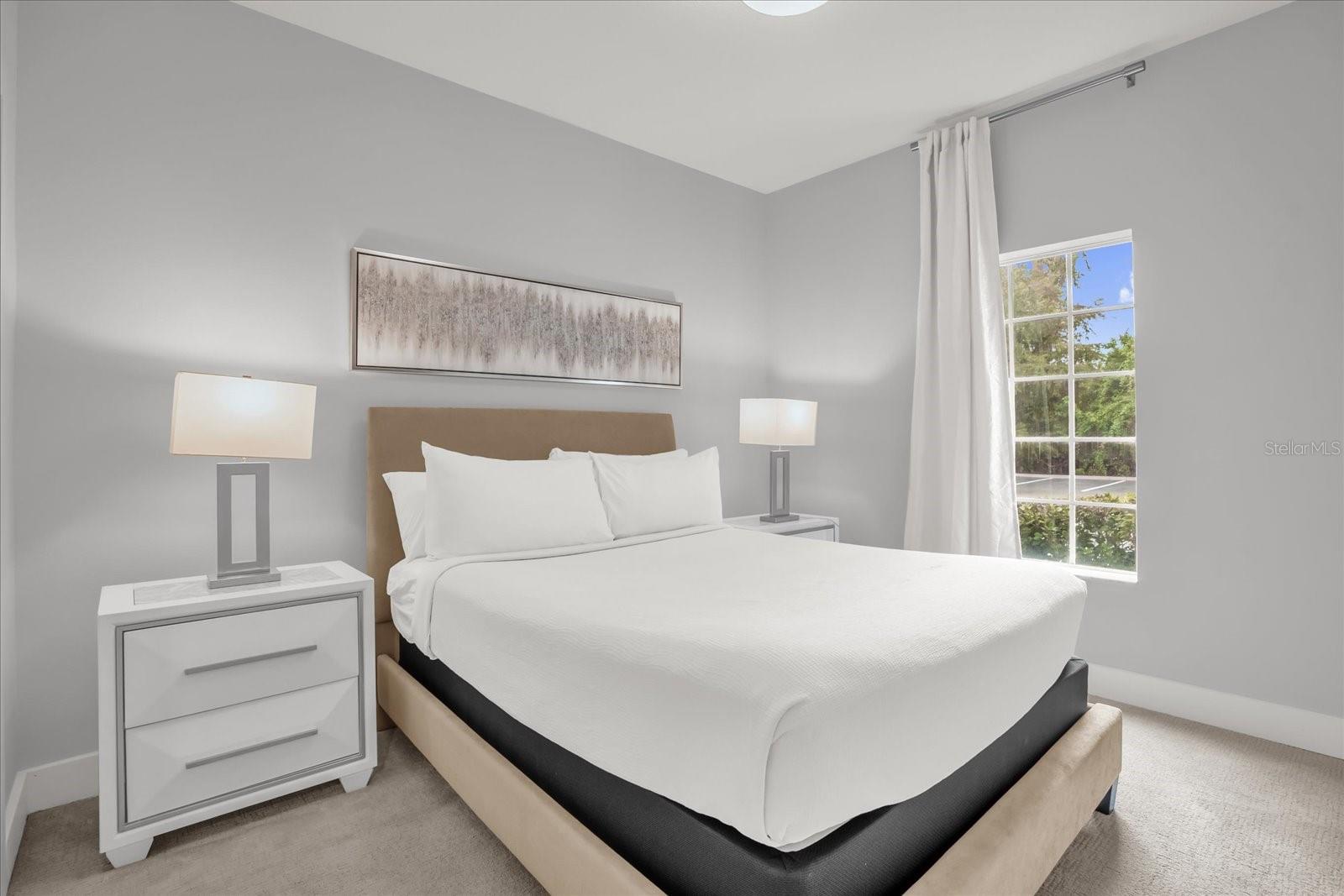 WORLDQUEST RESIDENCE - Residential