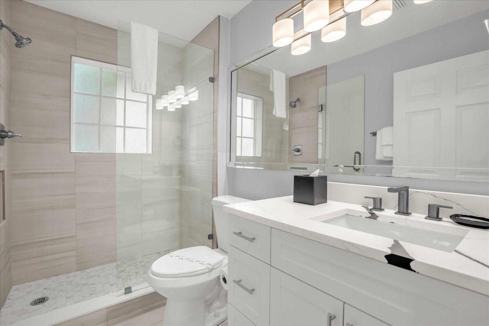 WORLDQUEST RESIDENCE - Residential