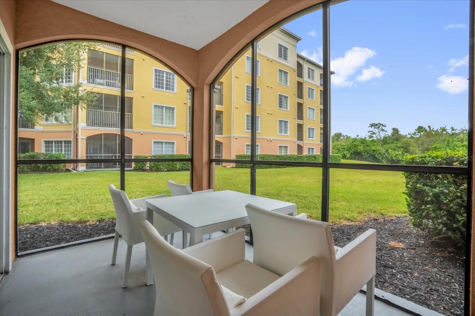 WORLDQUEST RESIDENCE - Residential