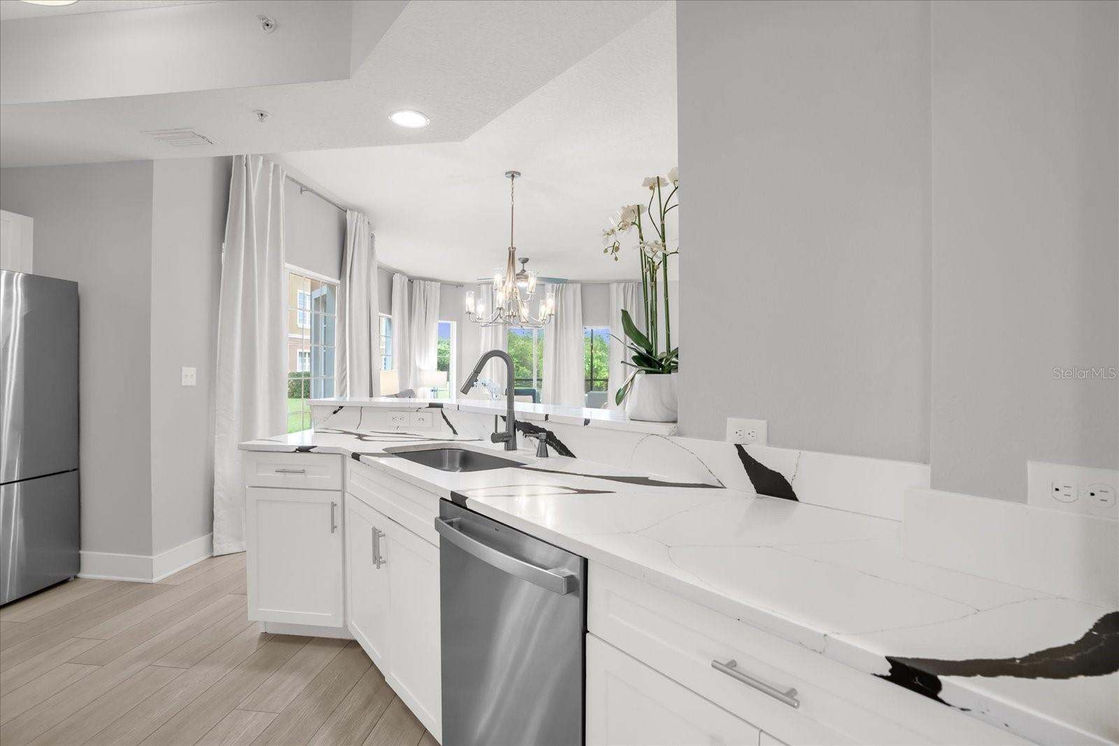 WORLDQUEST RESIDENCE - Residential