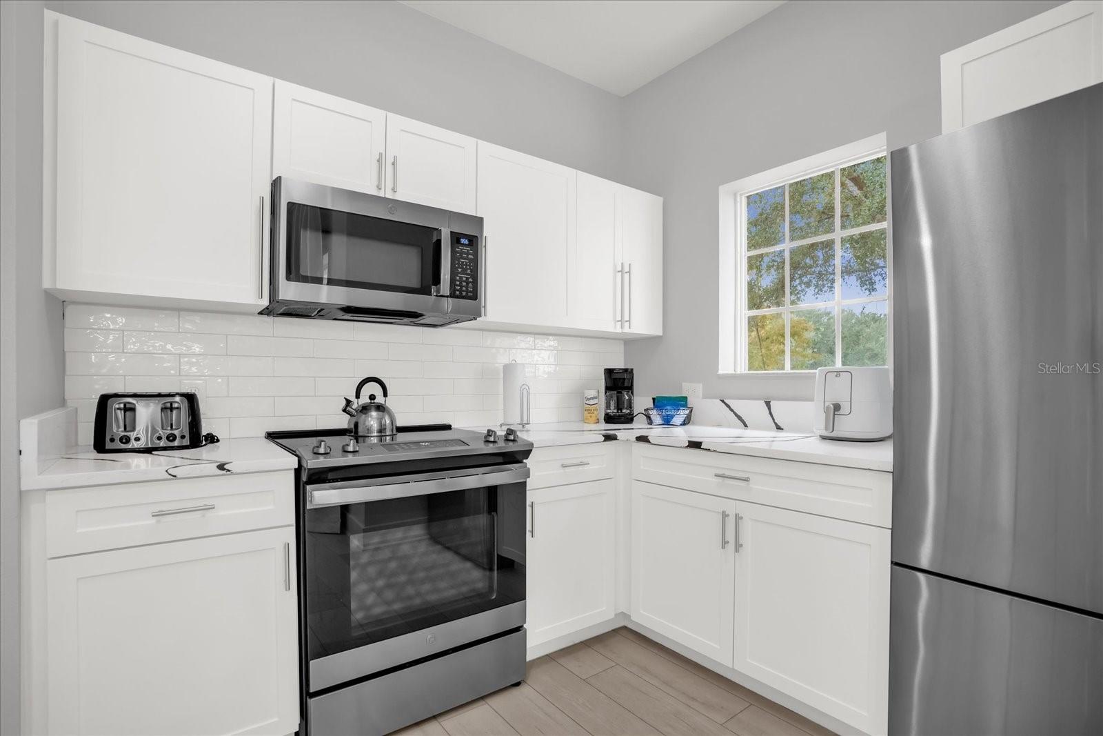 WORLDQUEST RESIDENCE - Residential