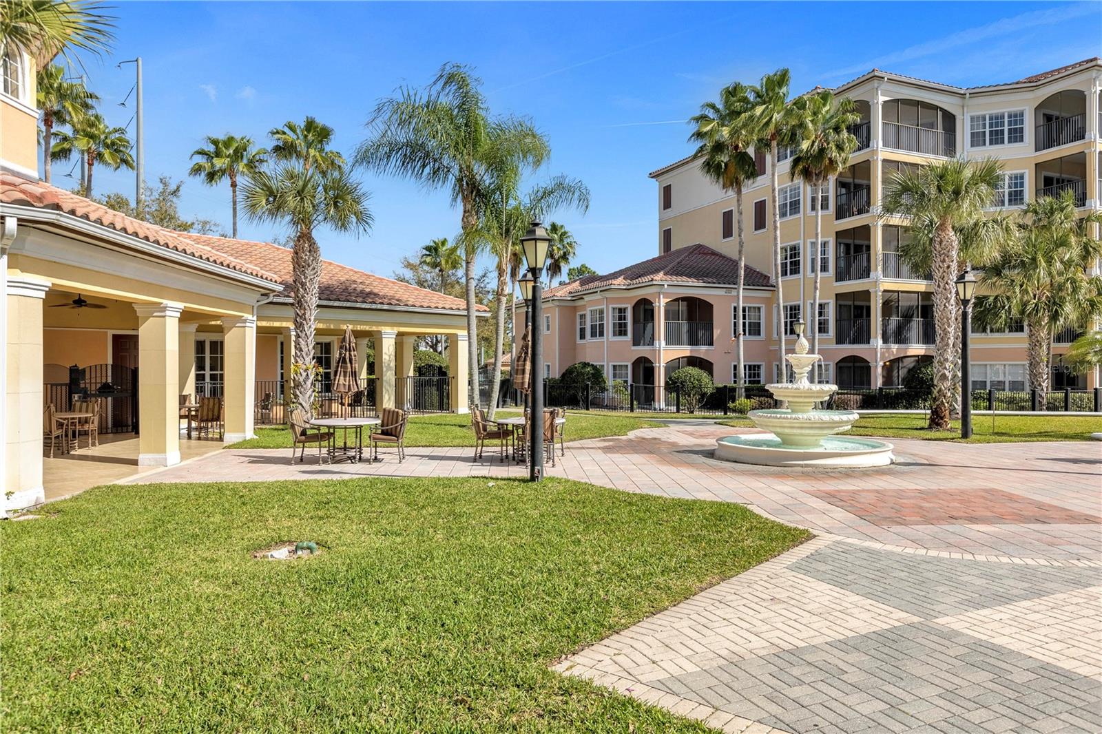 WORLDQUEST RESIDENCE - Residential