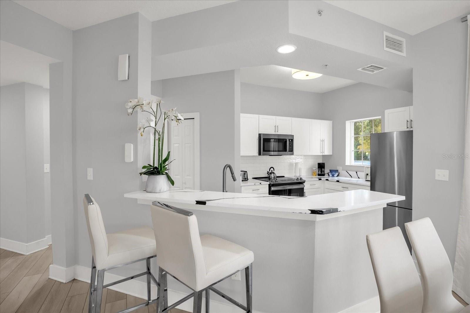 WORLDQUEST RESIDENCE - Residential