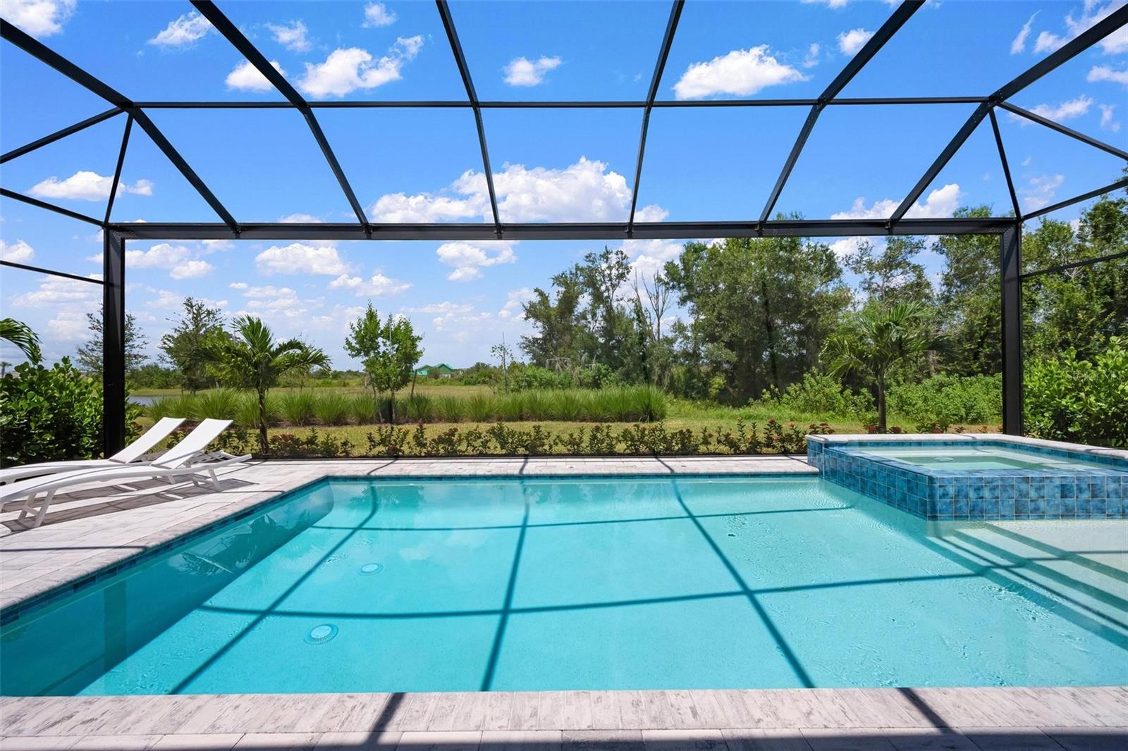 8352 SEA GLASS COURT