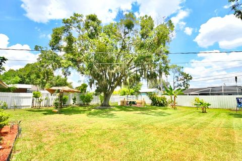 A home in LAKELAND