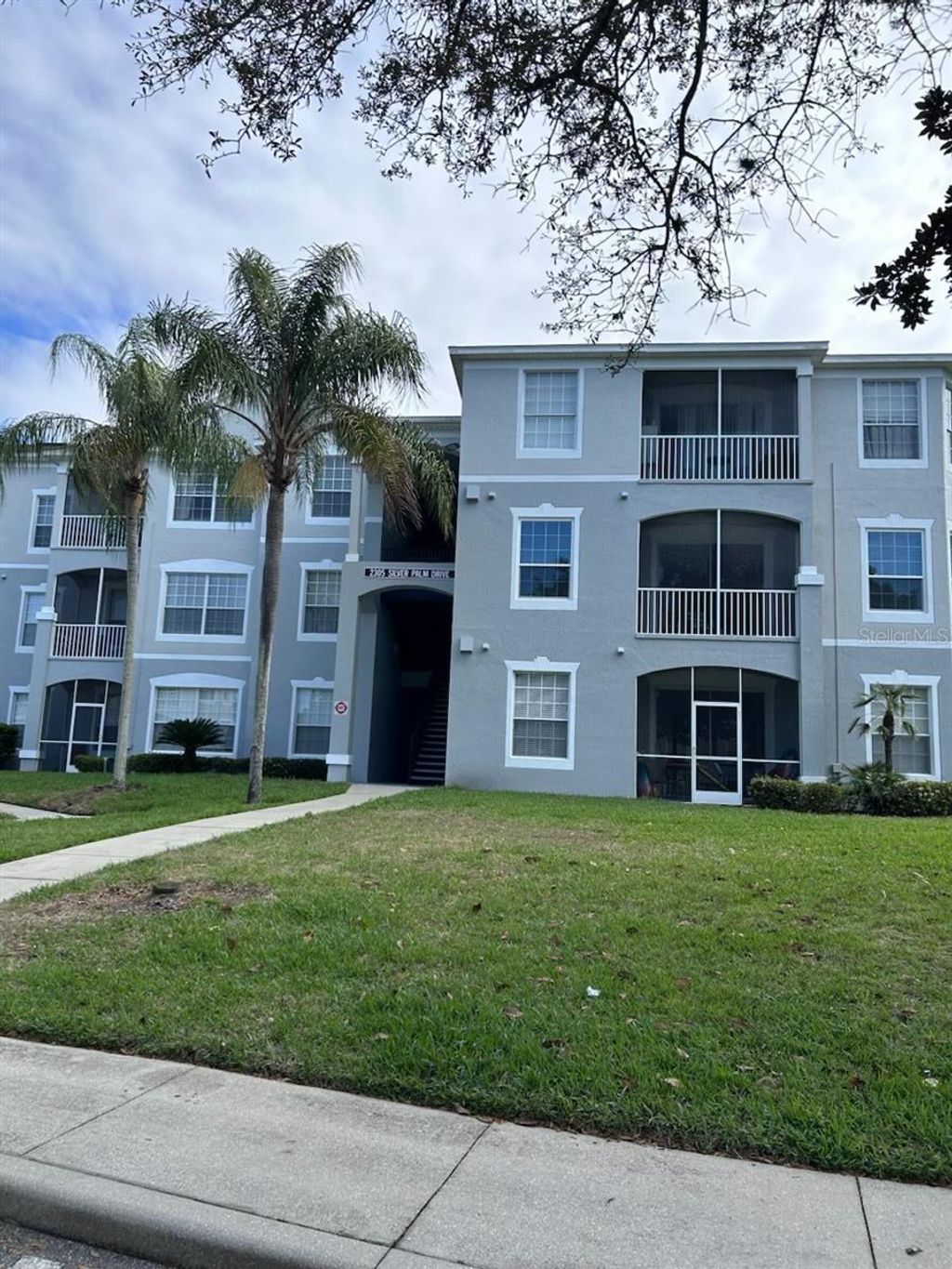 Photo of 2305 Silver Palm Drive #302, Kissimmee, FL 34747 (MLS # S5146075)