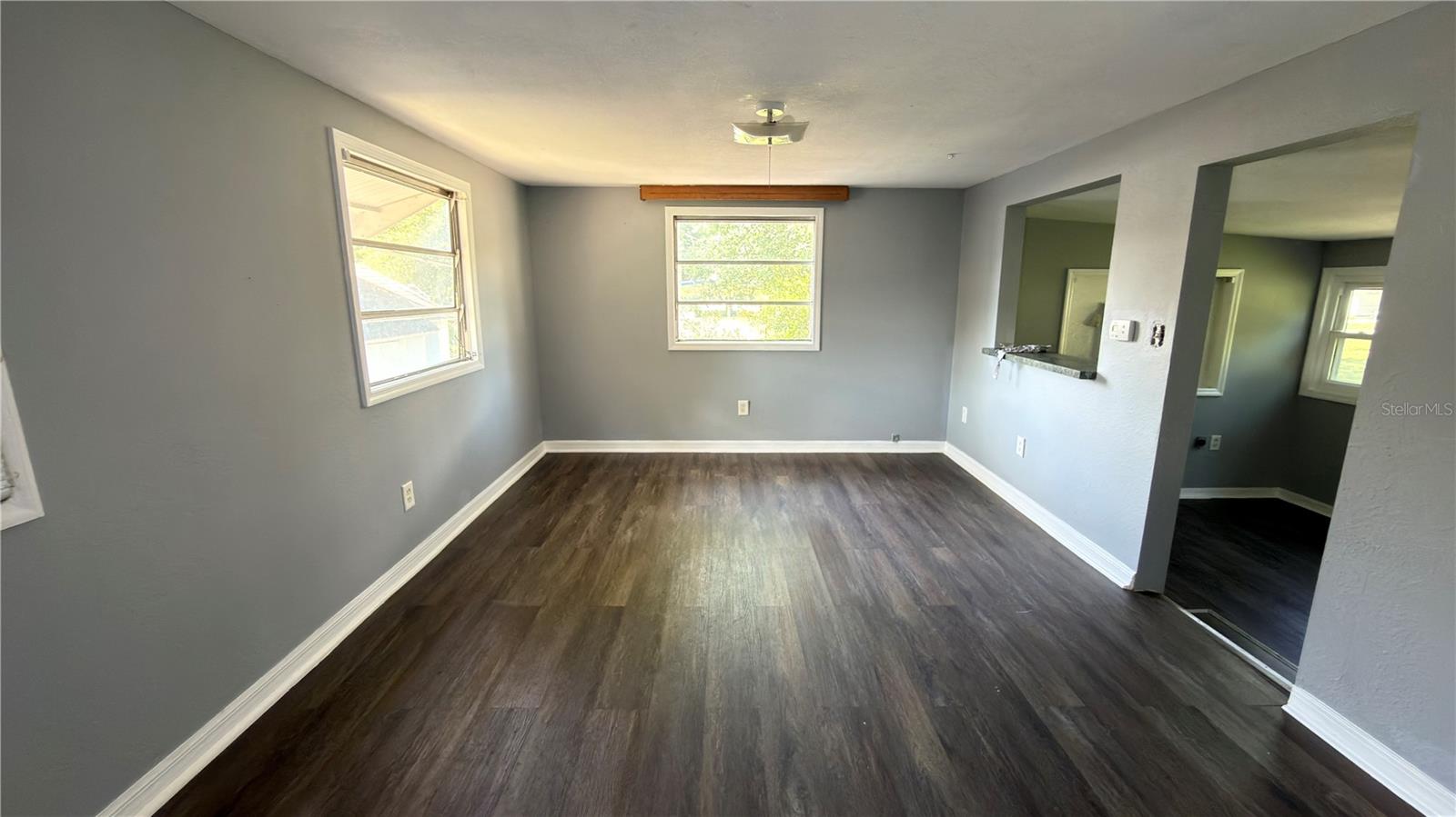 SMITH LAKE VILLAGE - Residential