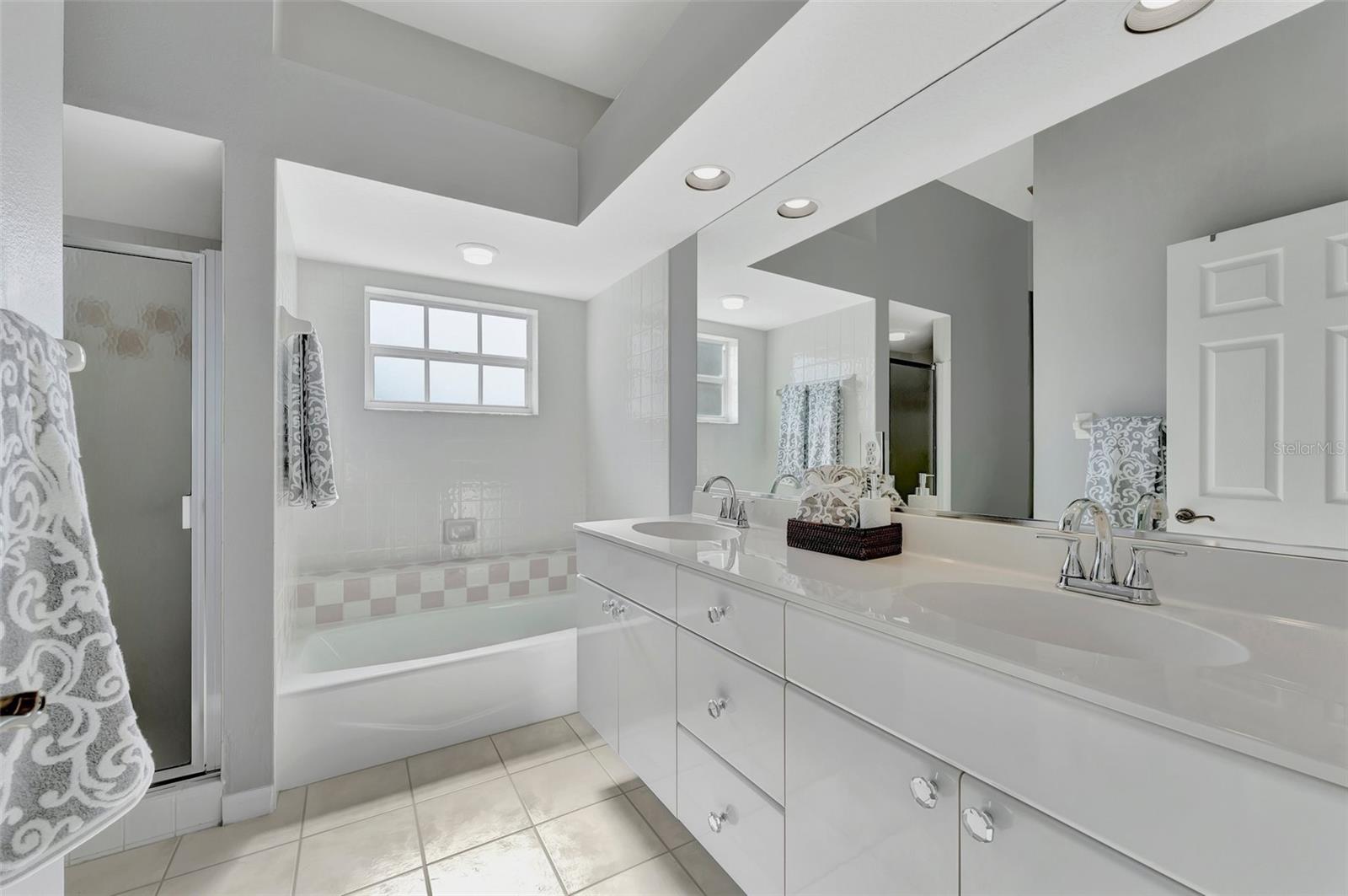 THE LANDINGS - Residential