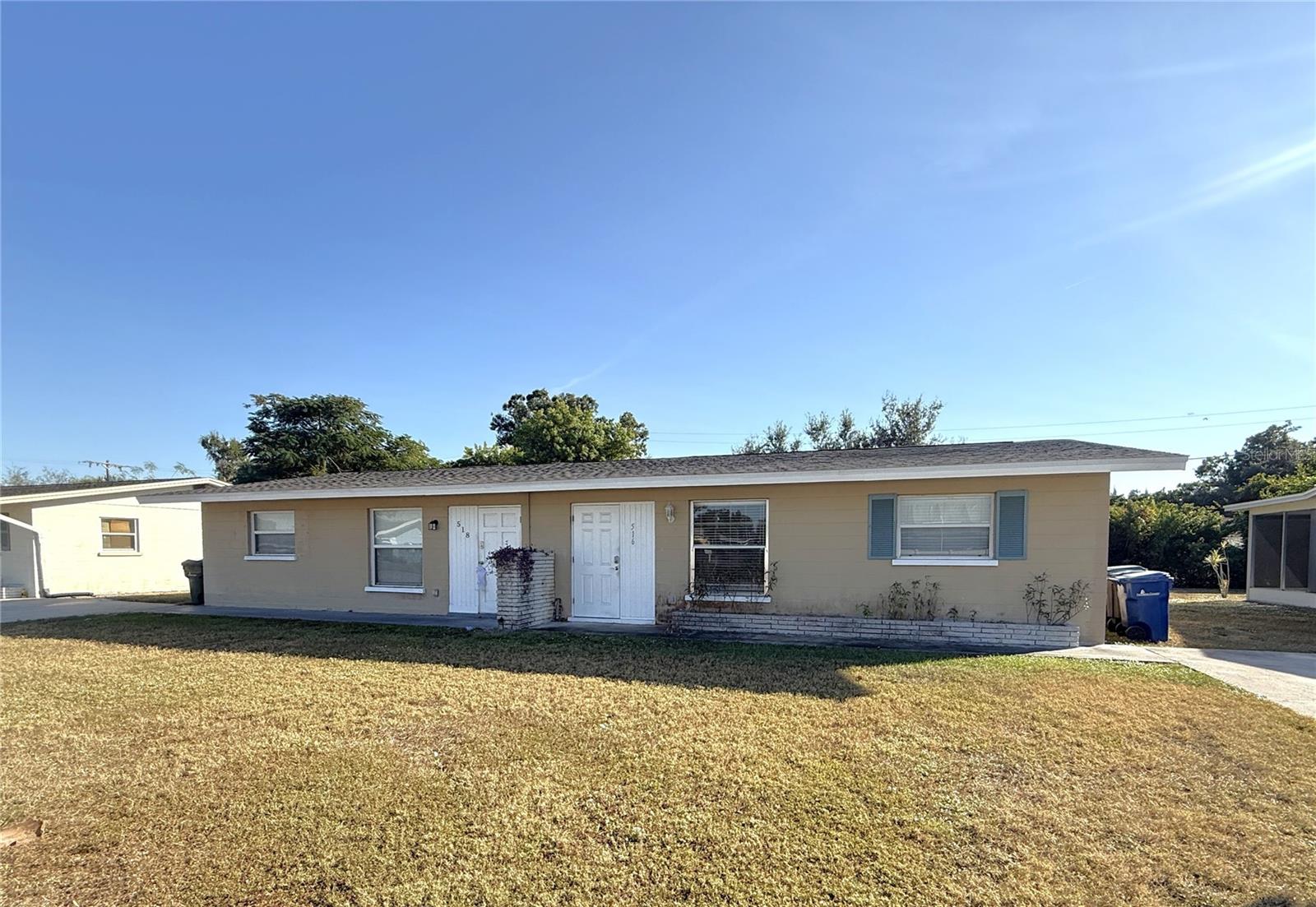 VENICE GARDENS - Residential Lease