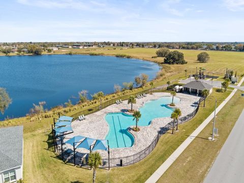 A home in WINTER HAVEN