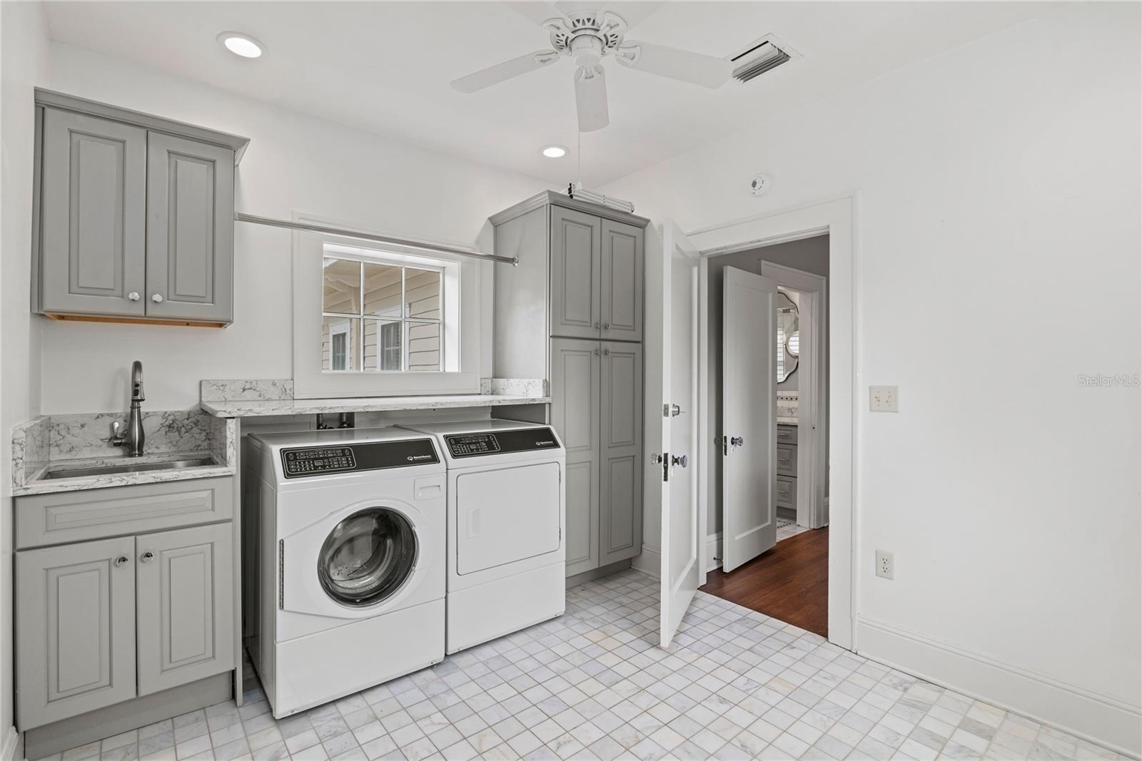 PORTER SUNSHINE - Residential