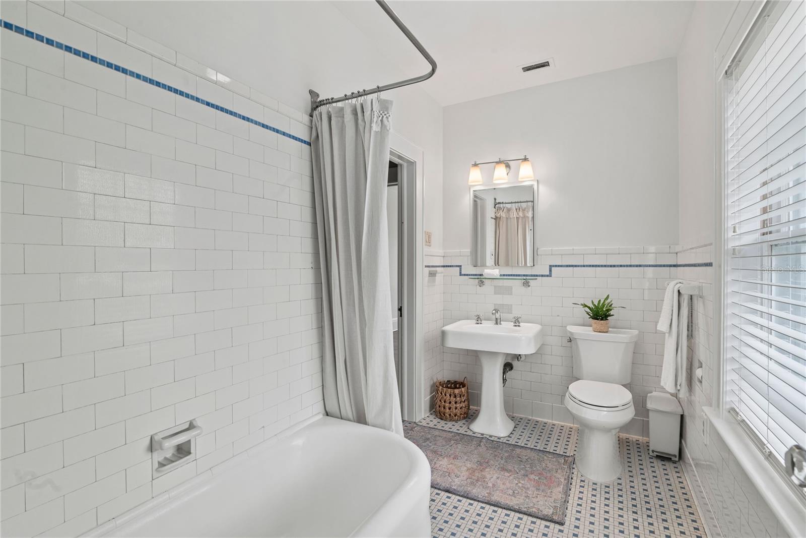 PORTER SUNSHINE - Residential