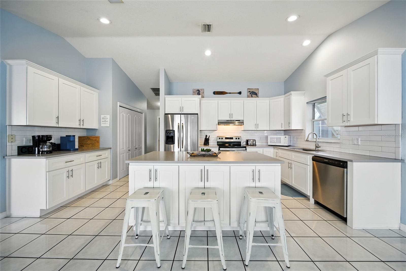 CRYSTAL SHORE ESTATES - Residential