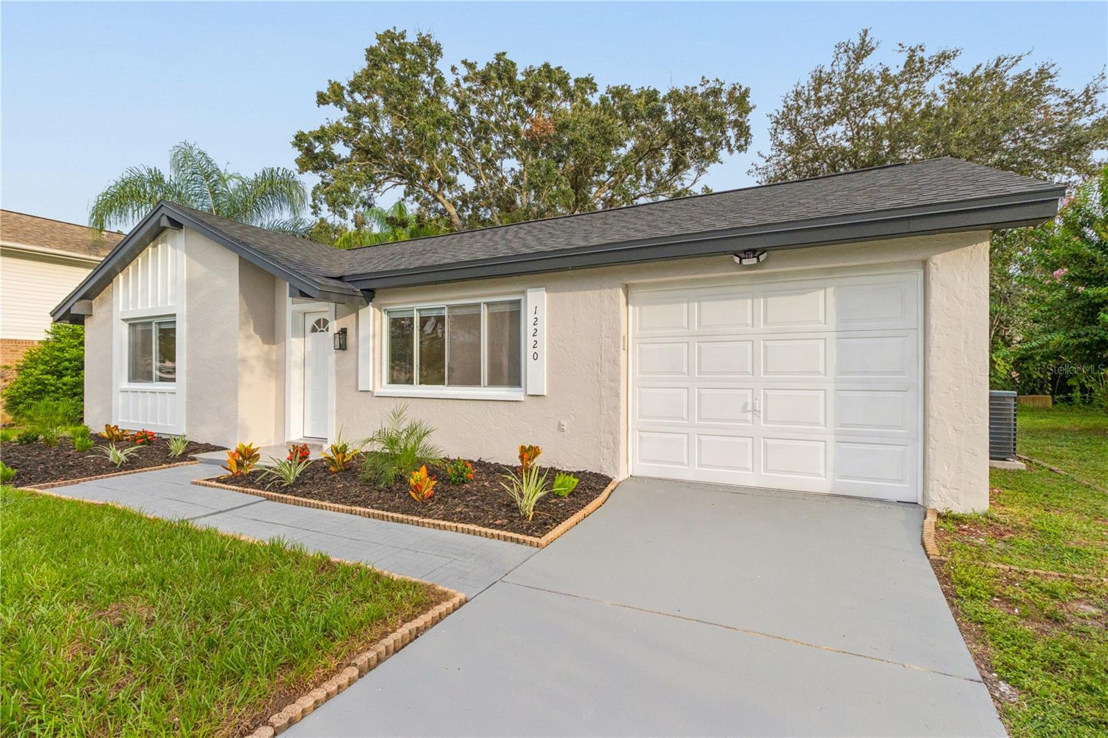 12220 MEADOWBROOK LANE