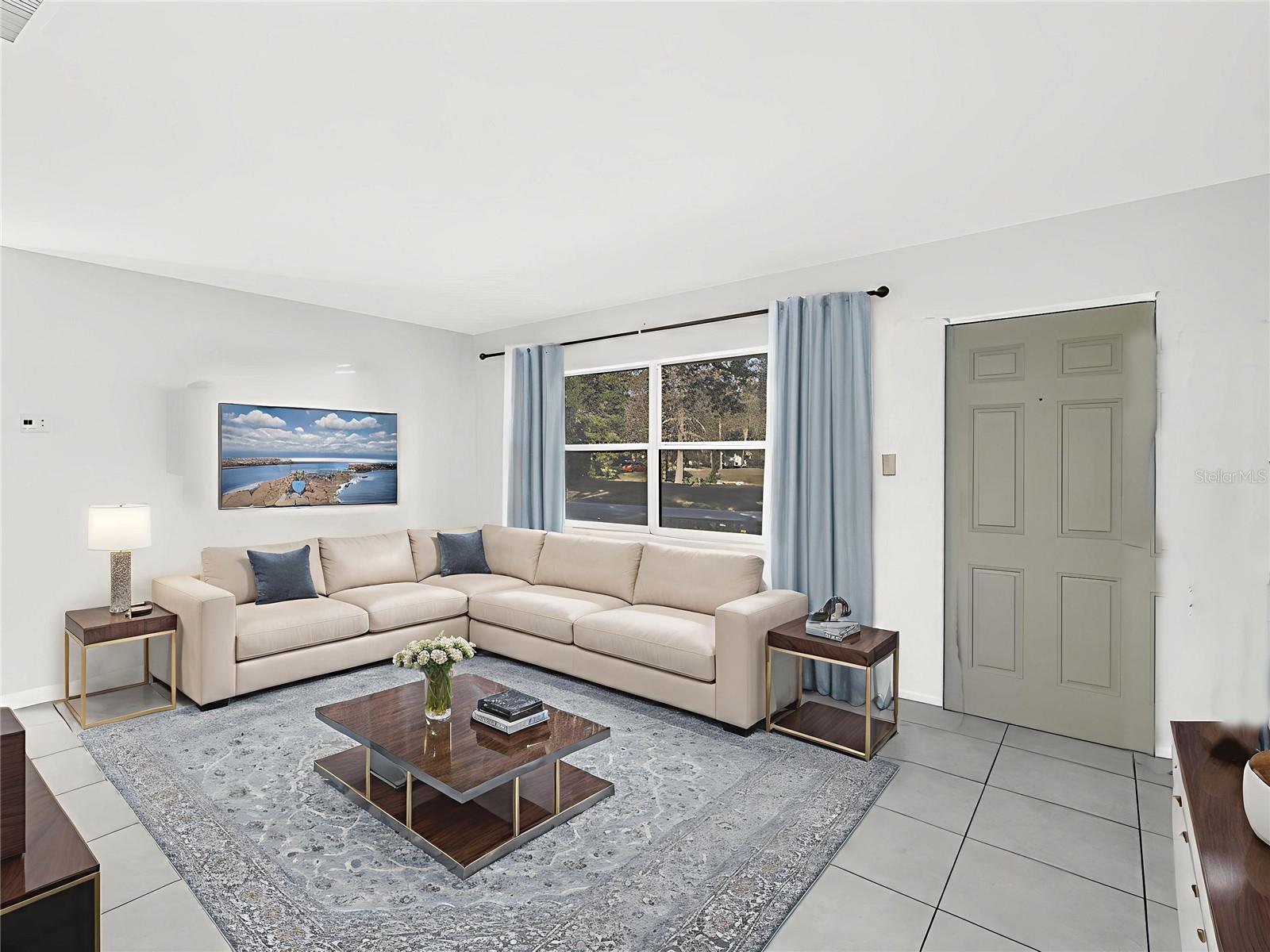 LAKE DIAMOND ESTATES - Residential