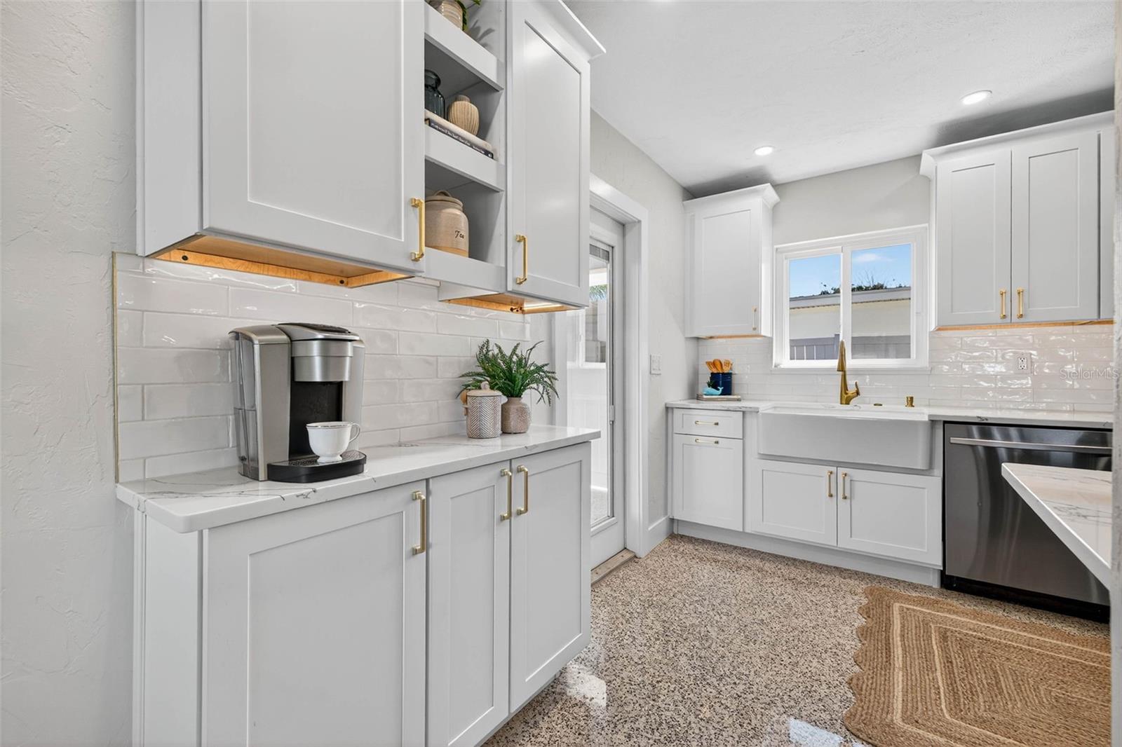 SHORE ACRES BUTTERFLY LAKE REP - Residential