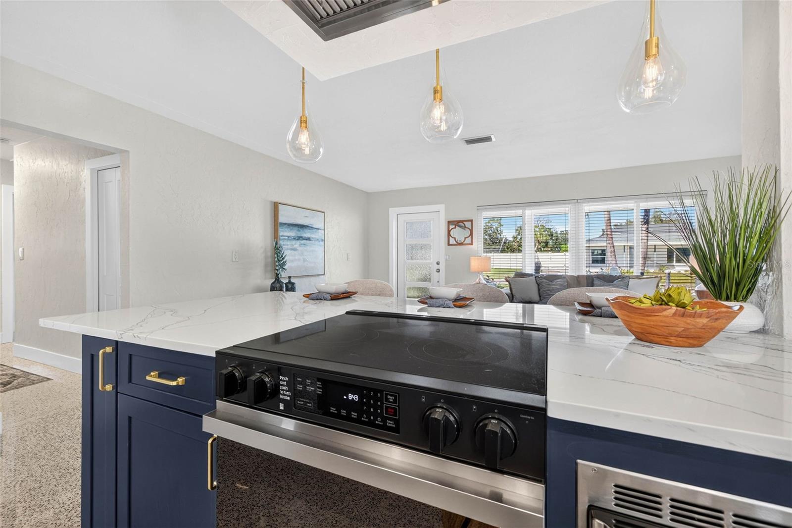 SHORE ACRES BUTTERFLY LAKE REP - Residential