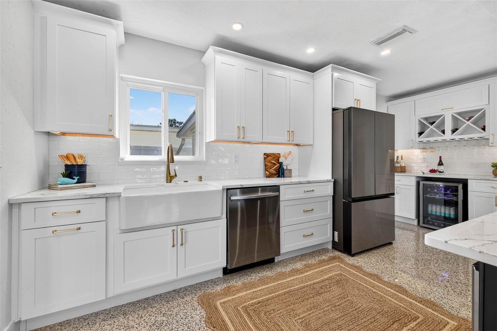 SHORE ACRES BUTTERFLY LAKE REP - Residential