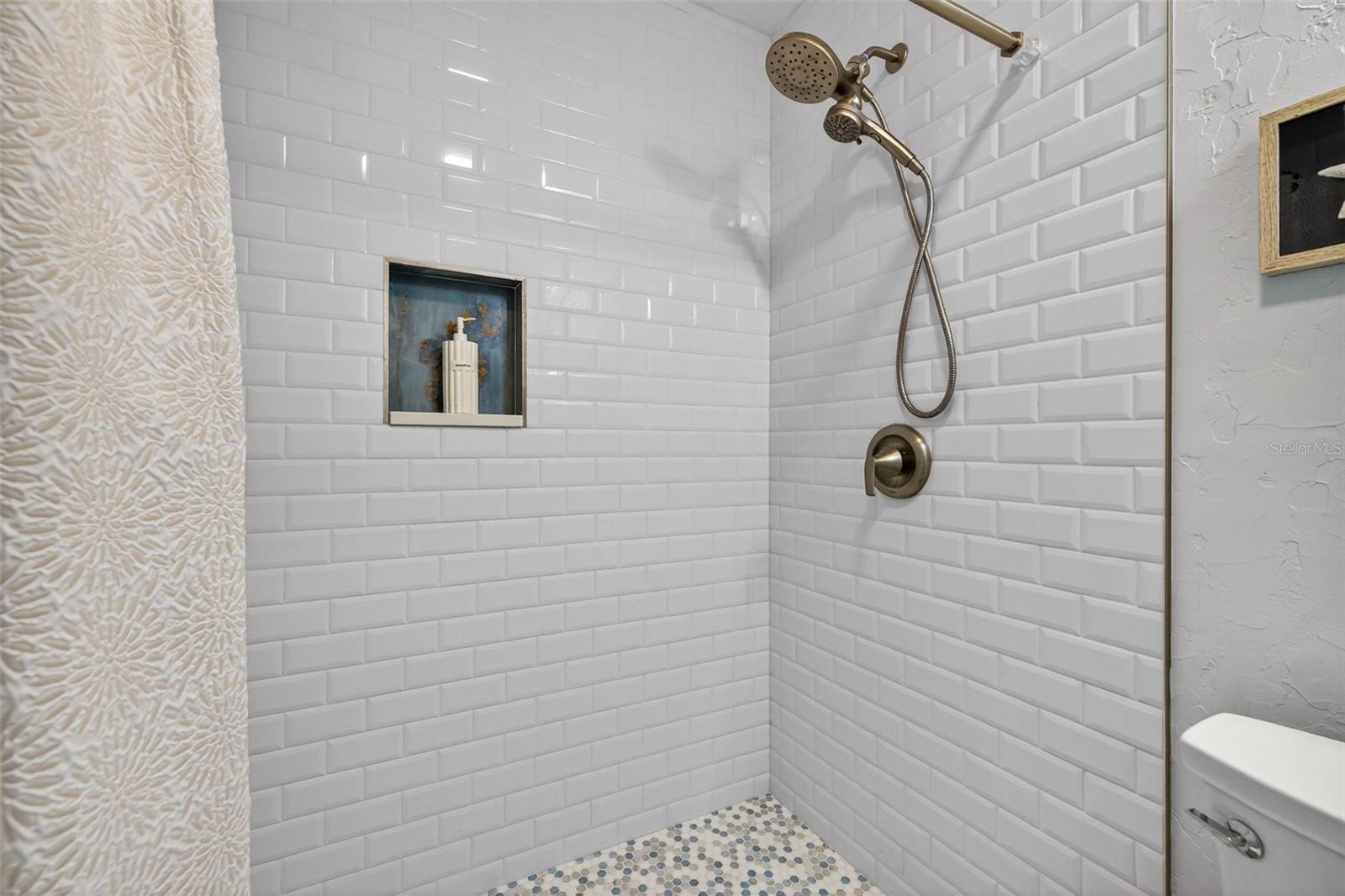 SHORE ACRES BUTTERFLY LAKE REP - Residential