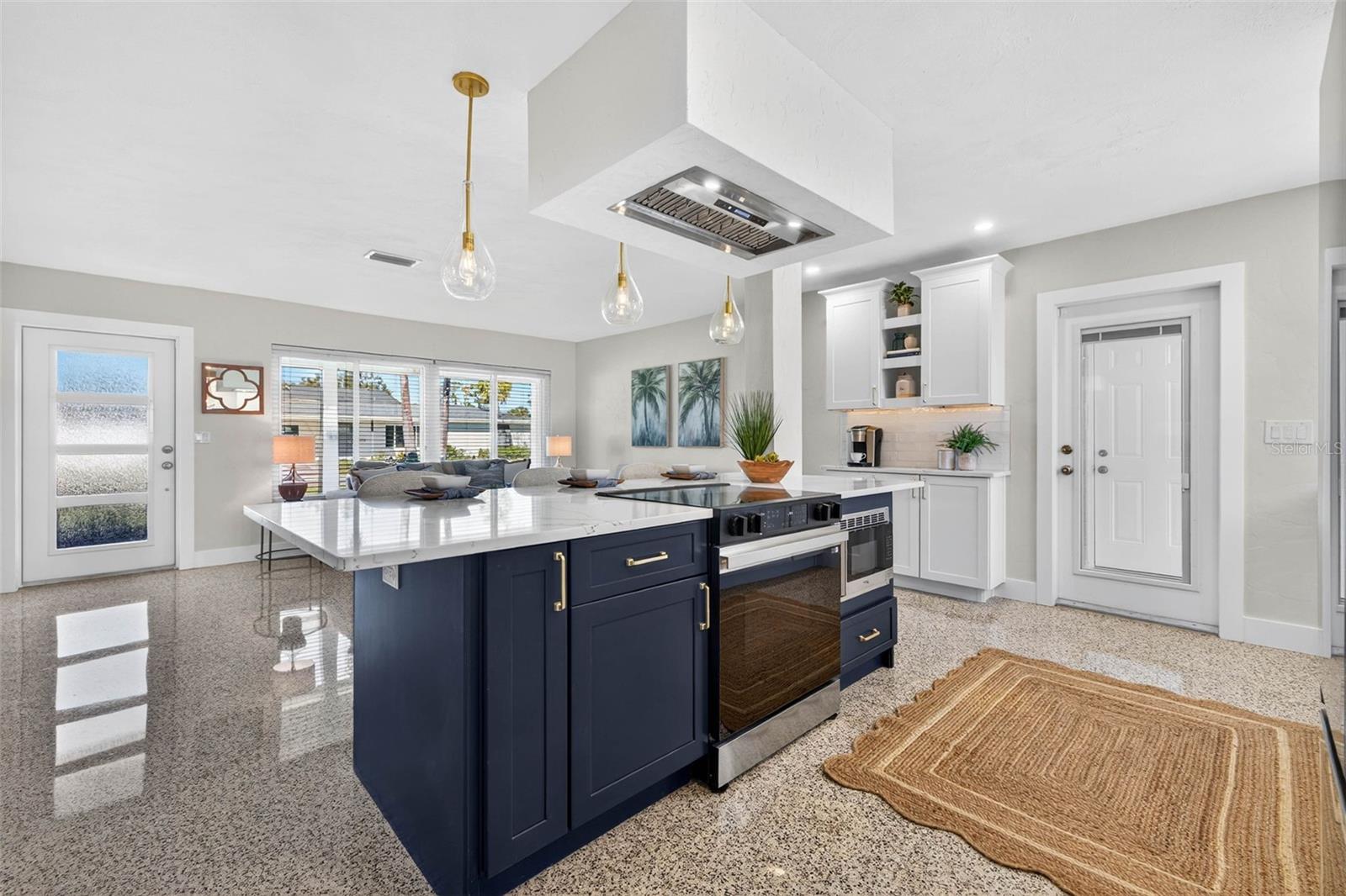 SHORE ACRES BUTTERFLY LAKE REP - Residential