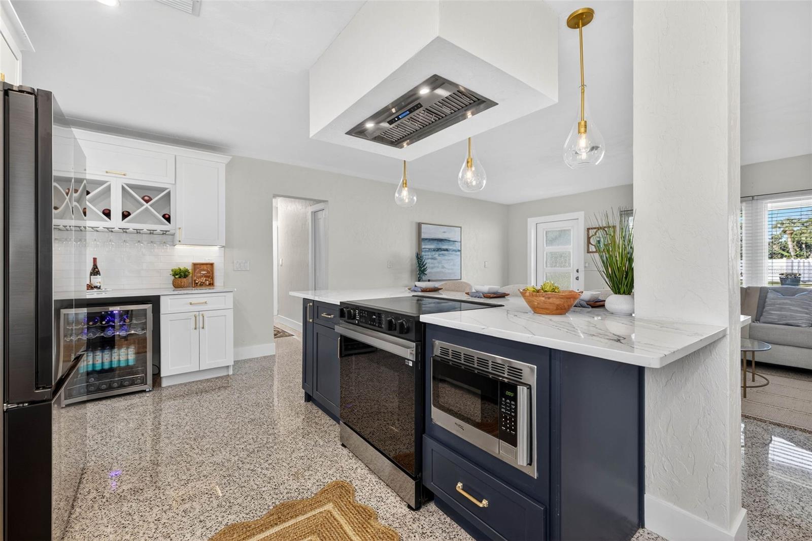 SHORE ACRES BUTTERFLY LAKE REP - Residential