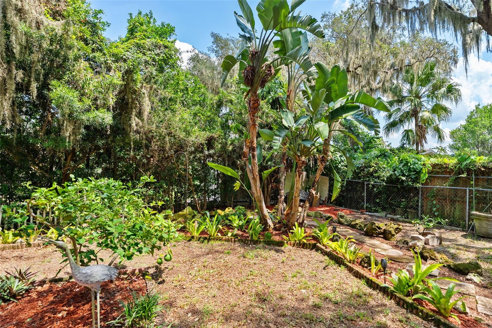 9104 E AQUA VISTA DRIVE
