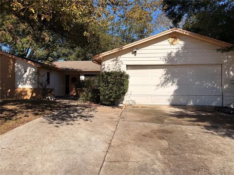 Photo of 6411 Sagewood Drive, Orlando, FL 32818 (MLS # O6374558)