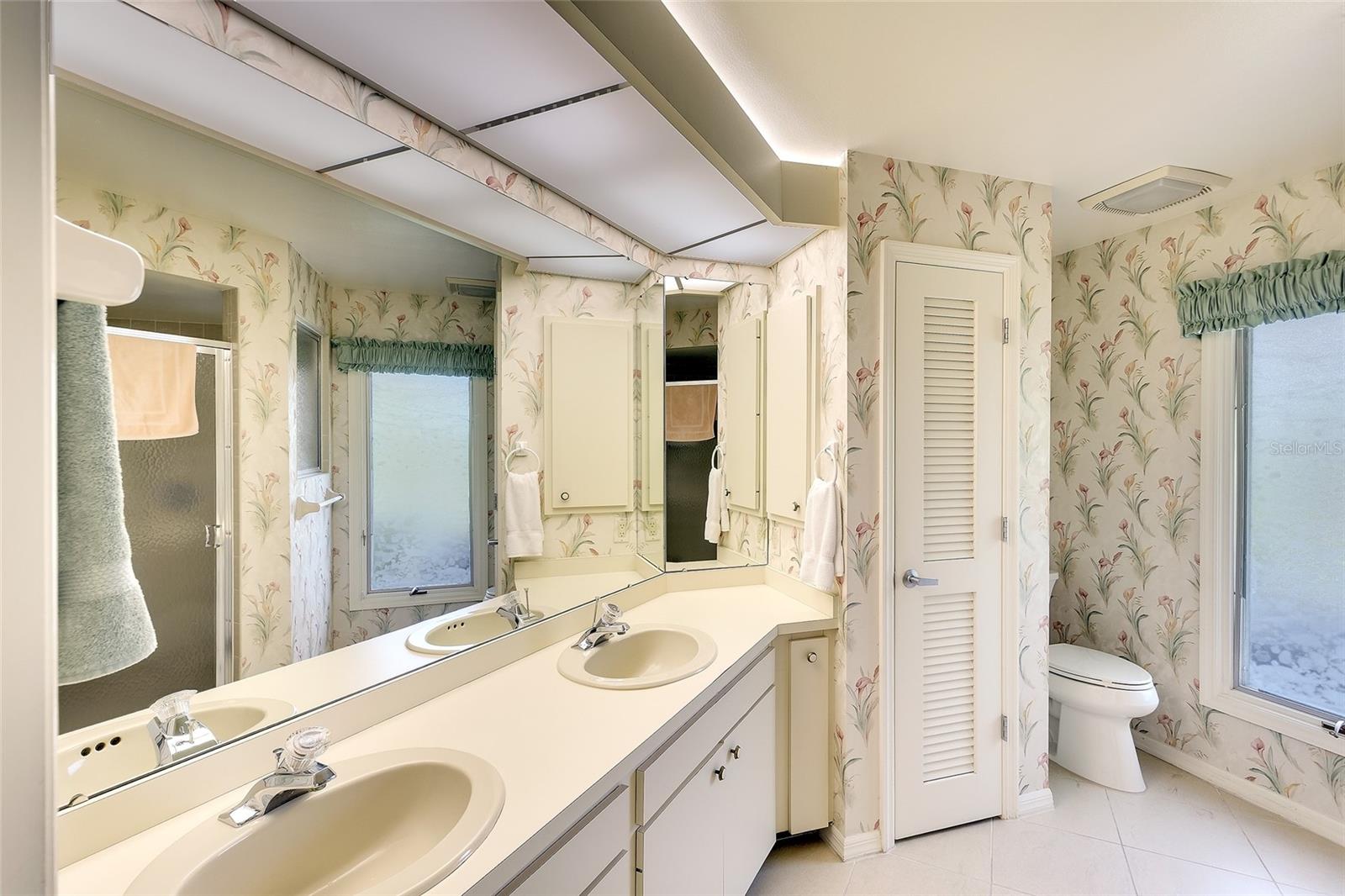 LAKESHORE VILLAGE SOUTH - Residential