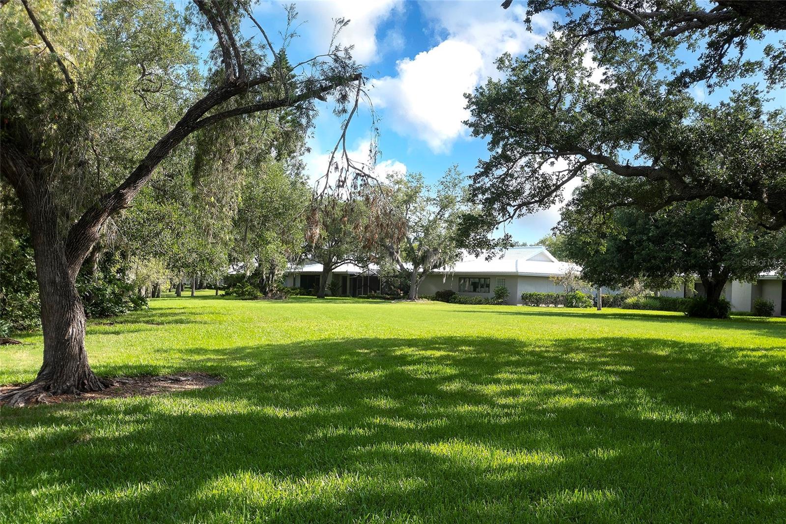 LAKESHORE VILLAGE SOUTH - Residential