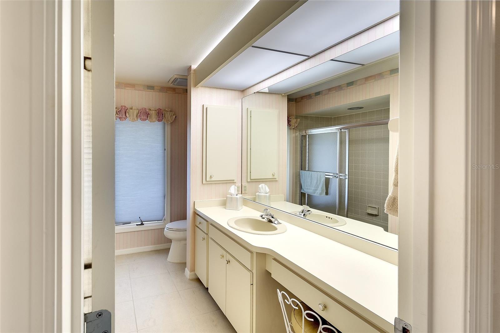 LAKESHORE VILLAGE SOUTH - Residential