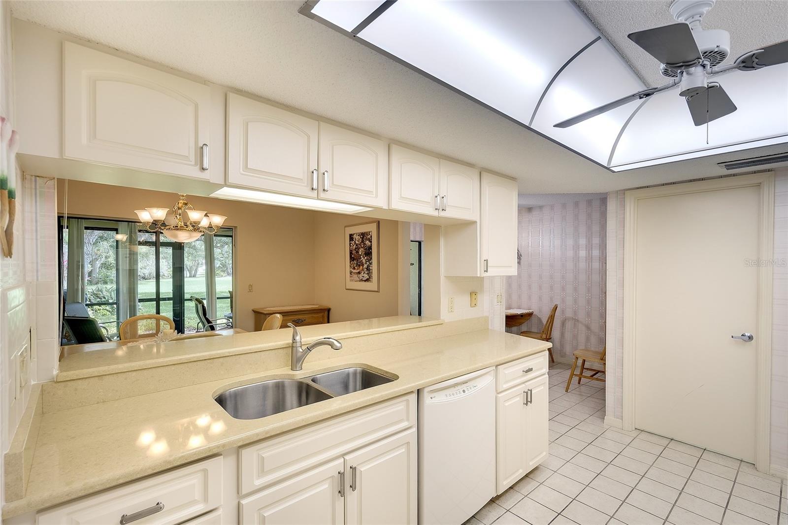 LAKESHORE VILLAGE SOUTH - Residential