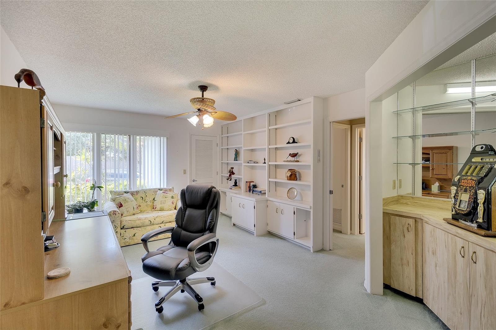 LAKESHORE VILLAGE SOUTH - Residential