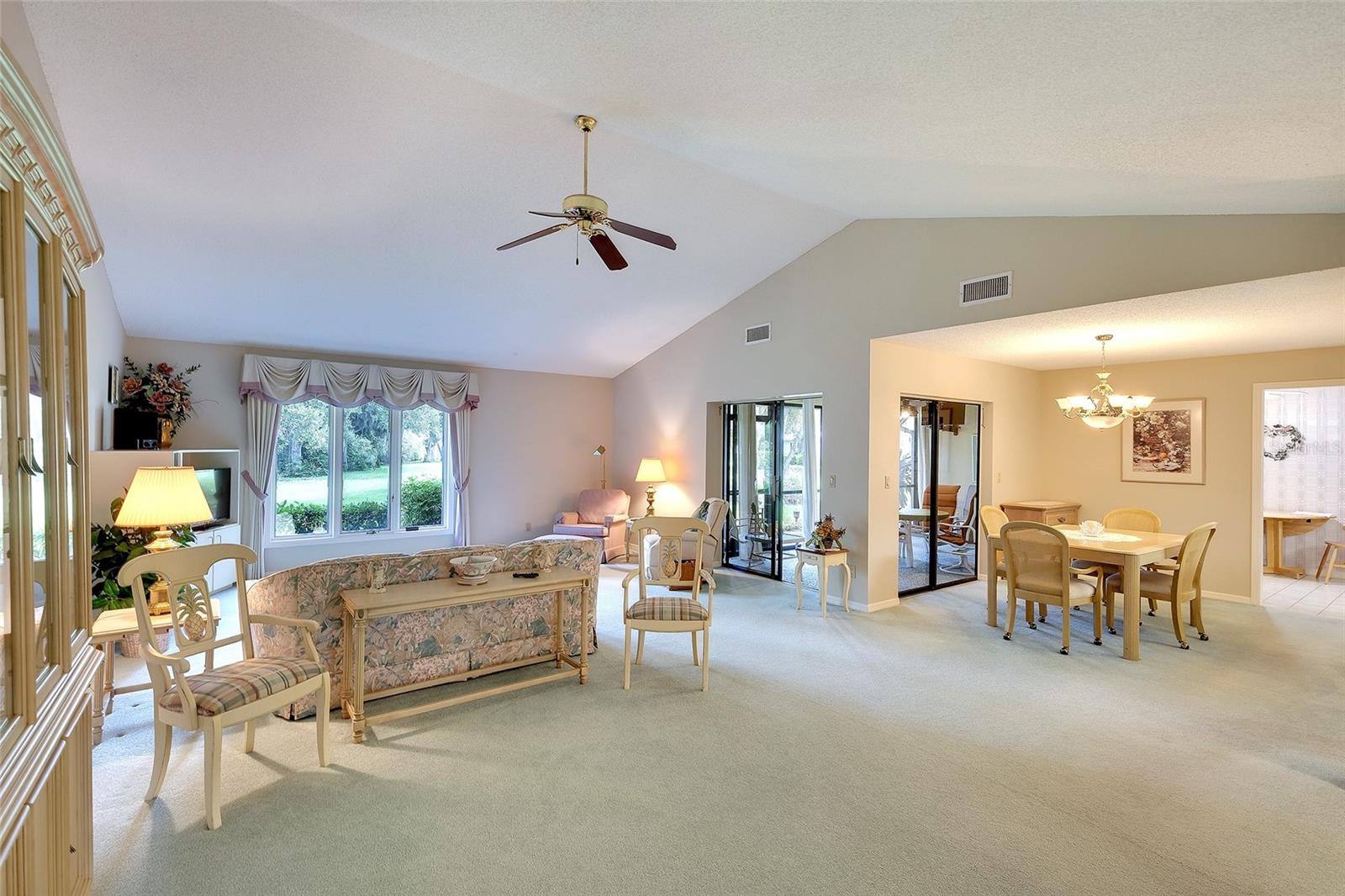 3825 WILSHIRE CIRCLE 1