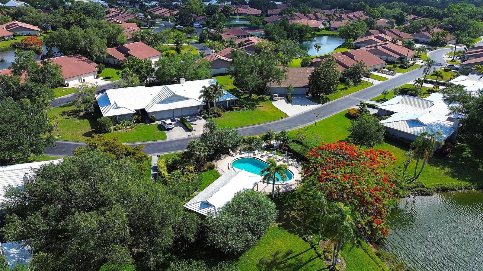 LAKESHORE VILLAGE SOUTH - Residential