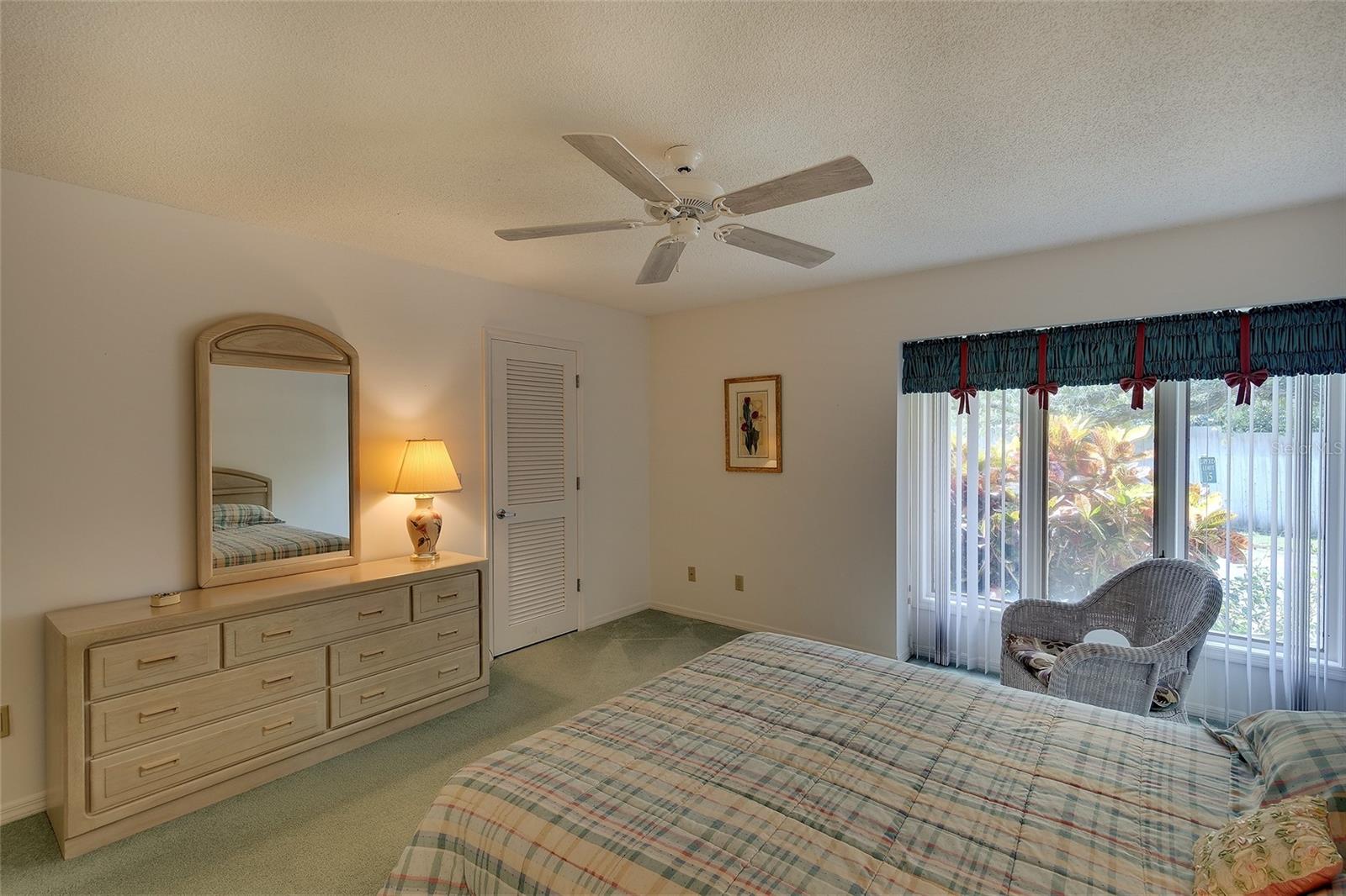 LAKESHORE VILLAGE SOUTH - Residential