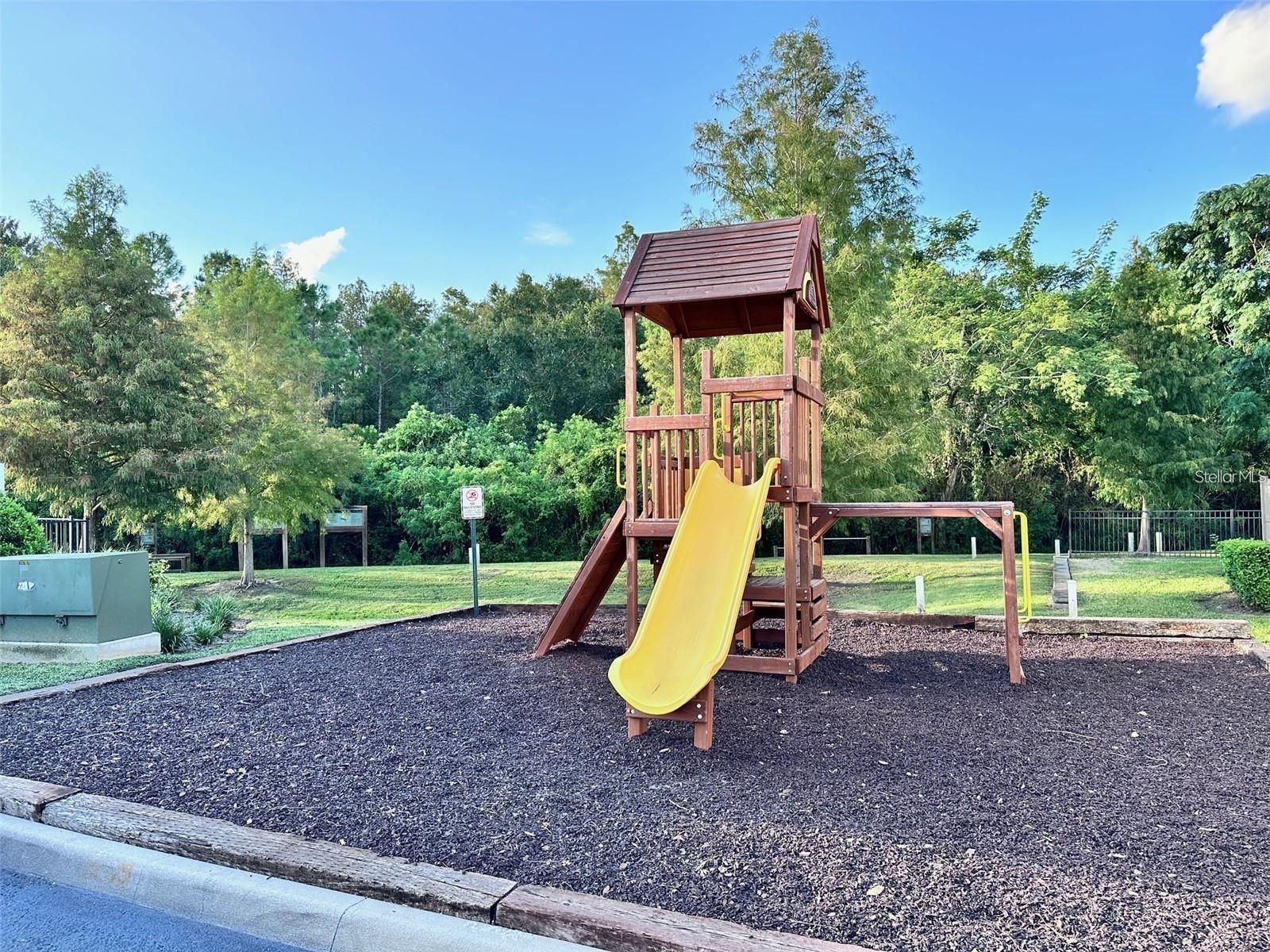 TERRA ESMERALDA - Residential Lease