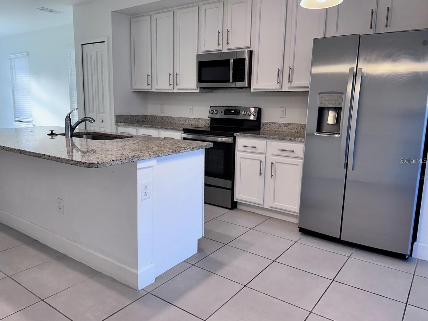 TERRA ESMERALDA - Residential Lease