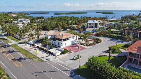 A home in LONGBOAT KEY