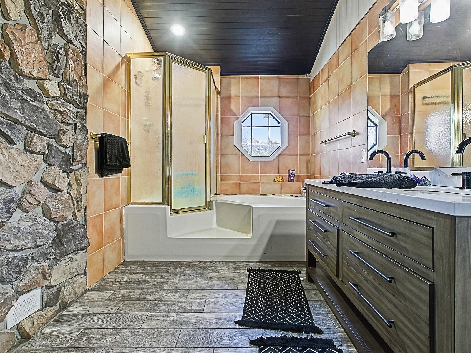 KINGS COVE ADD 01 - Residential